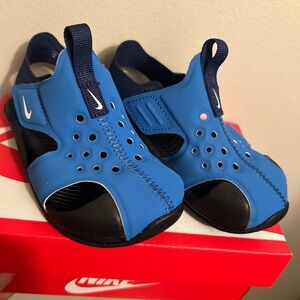 Toddler Nike sandals